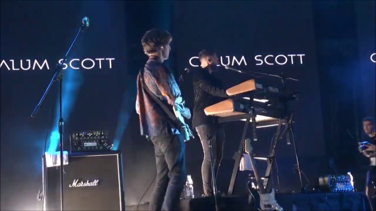Calum Scott Give Me Something (Live at PLAYLIST LOVE FESTIVAL 2020