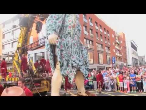 Royal DeLuxe Granny VIDEO 2 - #LimerickGiant Day 1 Afternoon
