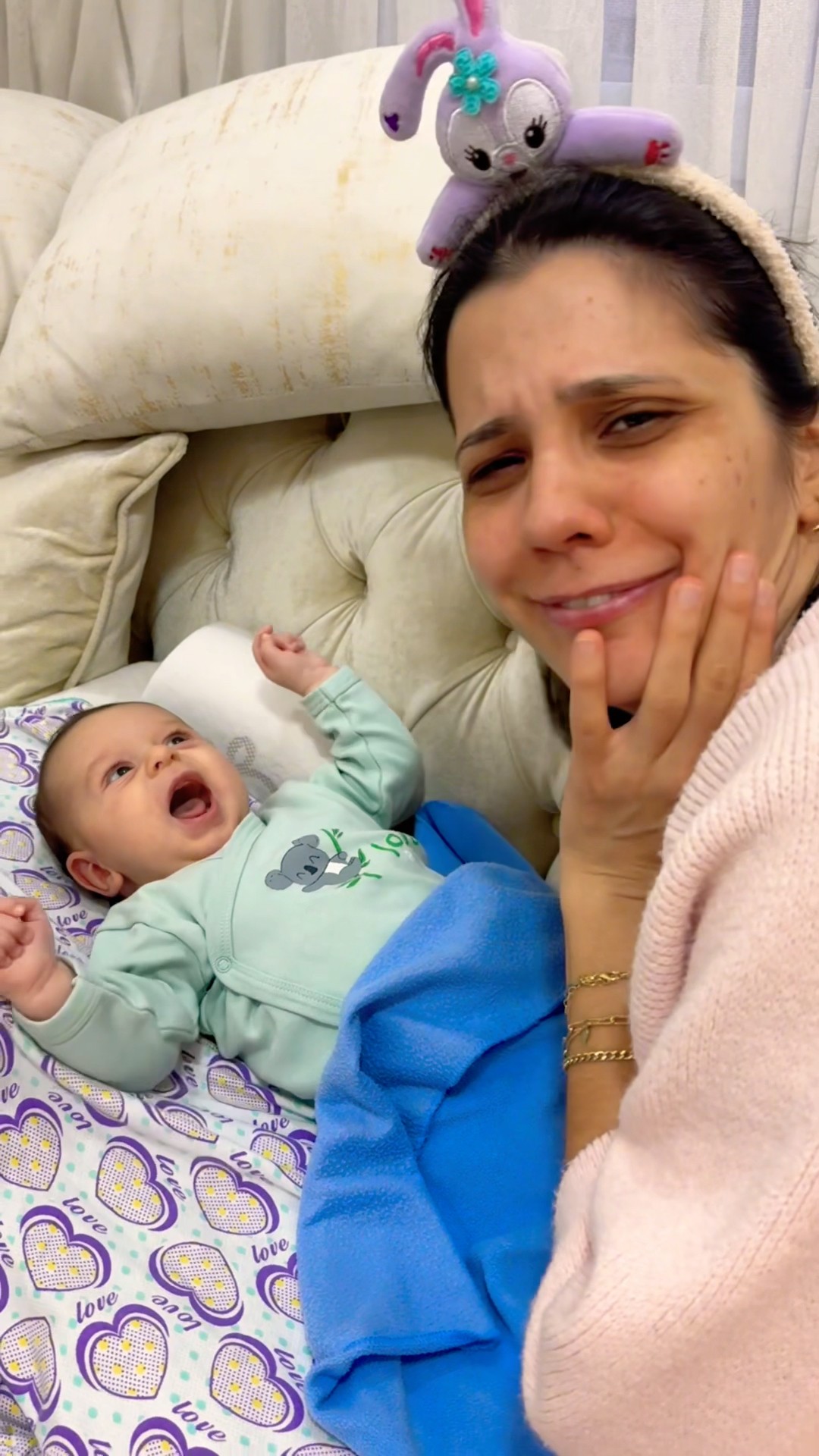 Poor Mom Cute Baby ❤️?????