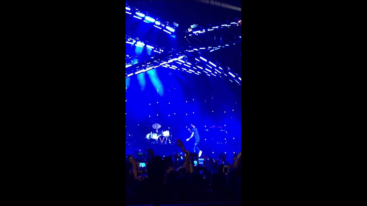 MAROON 5 - Lucky Strike (@ Barclaycard Center Madrid 15/6/2015)