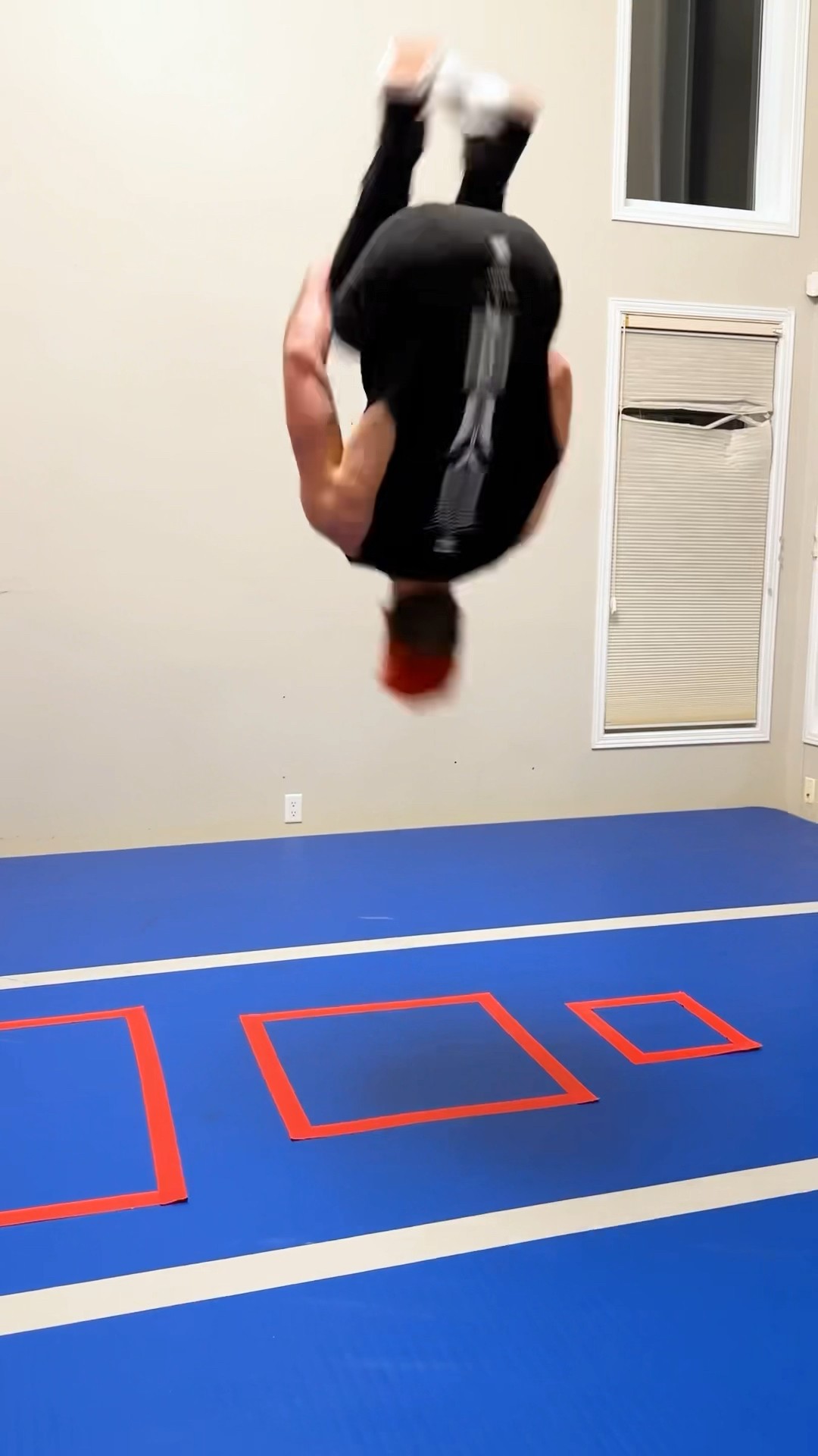 Backflip in the square challenge ? vs @Matt.Larose