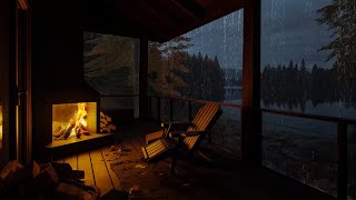 Уютно и комфортно, рядом с огнем и нежным дождем, падающим на крыльцо уютного домика.
