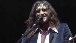 Download lagu Red Hot Chili Peppers - Wet Sand - Live at Fuji Rock Festival
