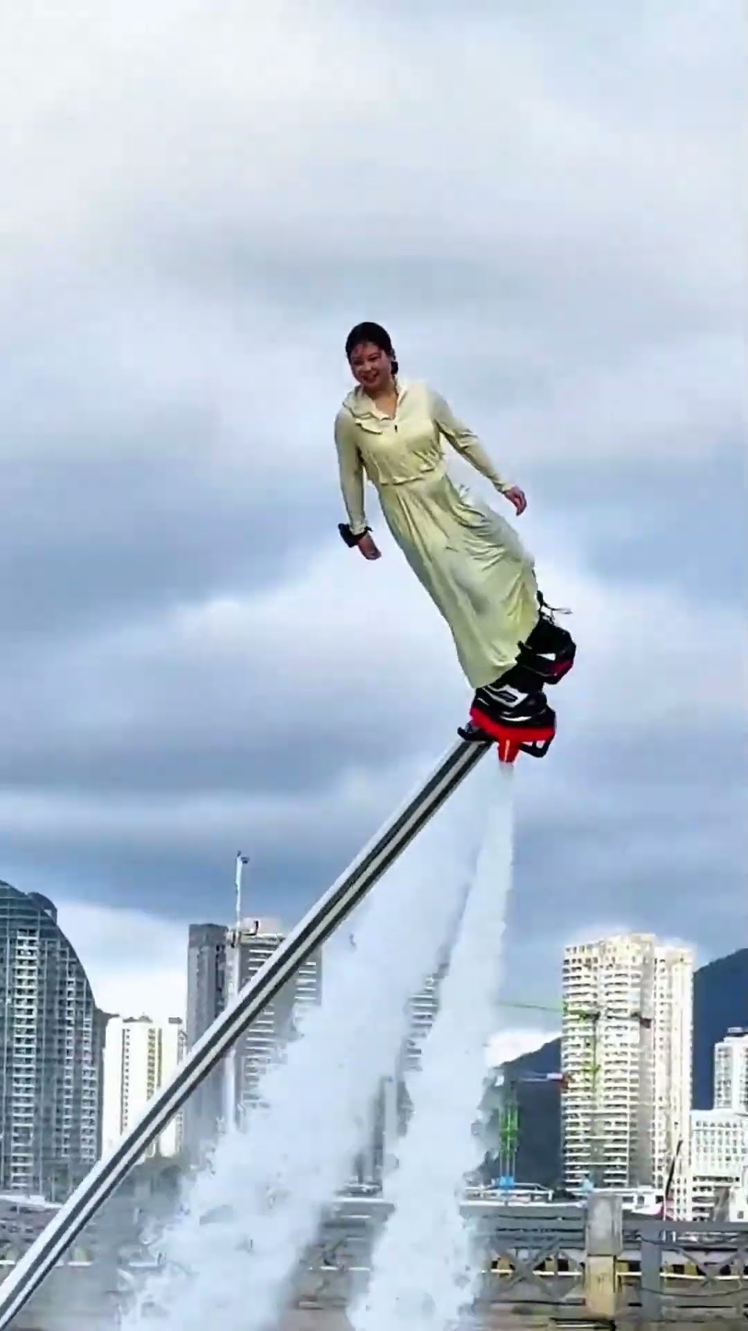 Motor boat flying practice