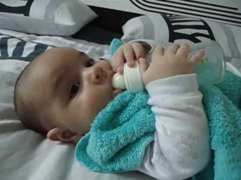 Zizu independently drink milk II ზიზუ დამოუკიდებლად სვამს რძეს