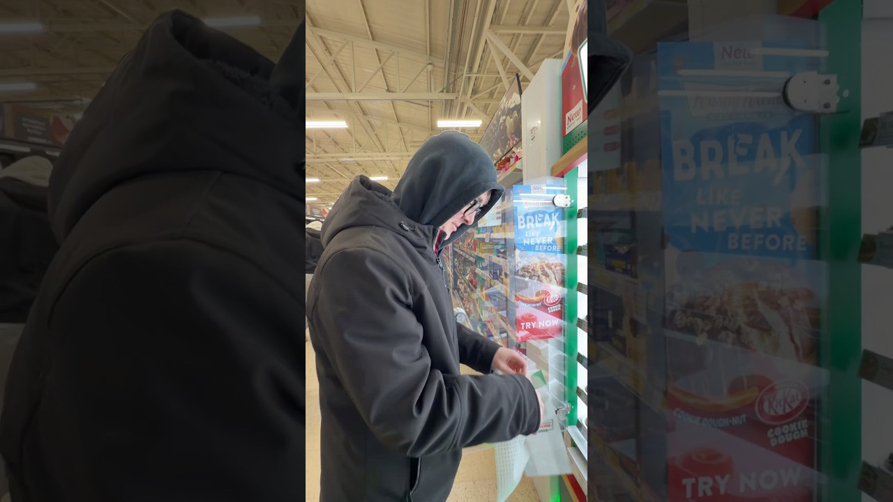 Trying BRAND NEW Krispy Kreme X Kit Kat😳🍫!! 