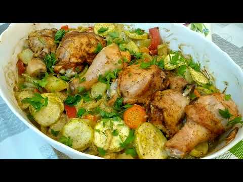 Видео рецепт Курица кусочками с овощами в духовке