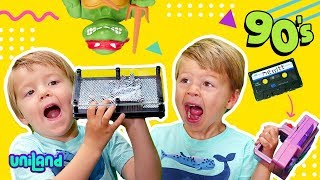 Fuller House’s Messitt Twins Play with 90s Toys | UniLand Kids