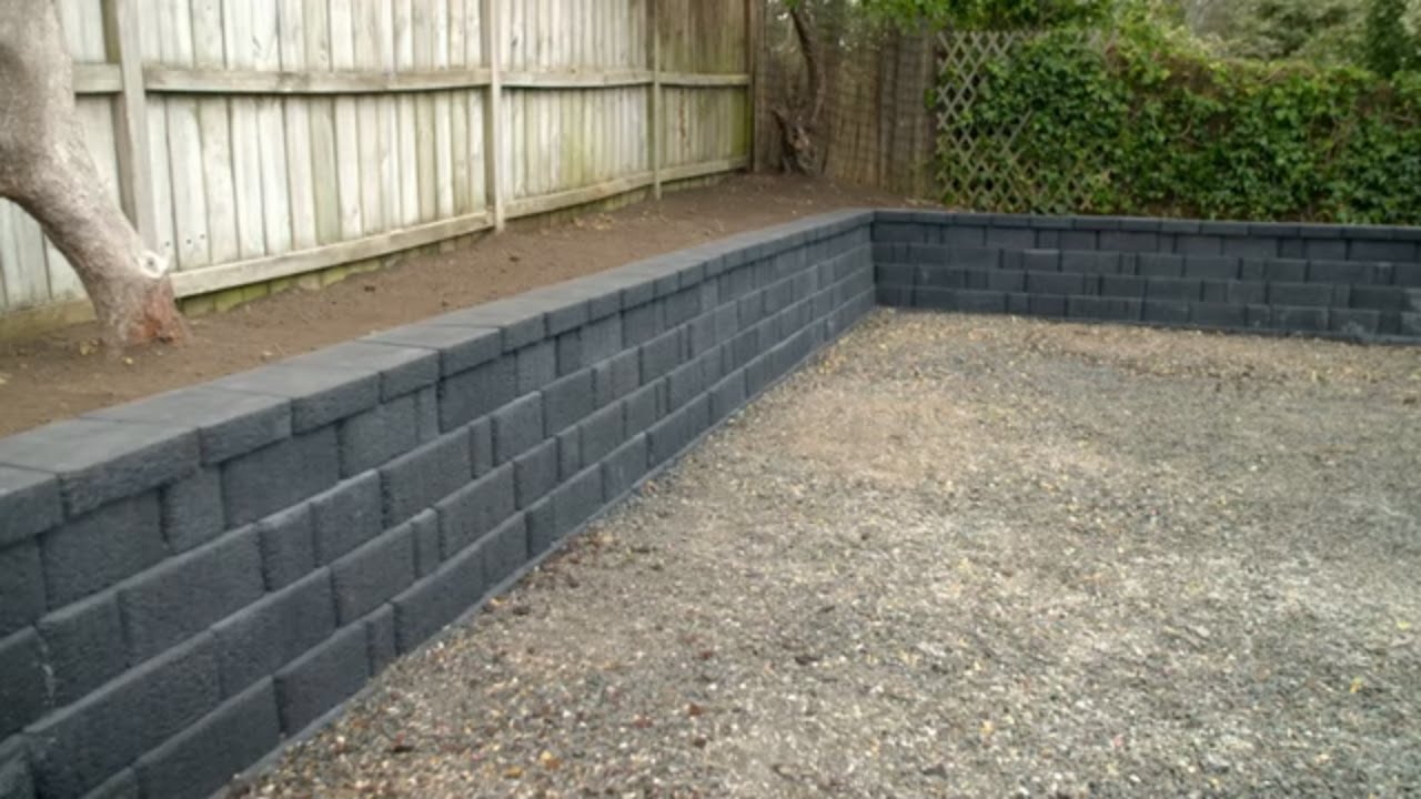 How to build a retaining wall with blocks