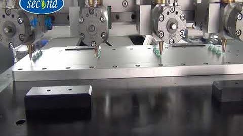 Four cartridge automatic desktop dispense robot with 4 high precision dispensing valves