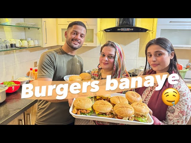 Ghar mai banaye burgers 🤤 | after a long time with bhabhi | 3 tou maine kha liye🤣 class=