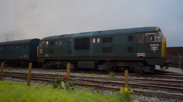 Class 22 at Charlton station (Howes DCC sound)
