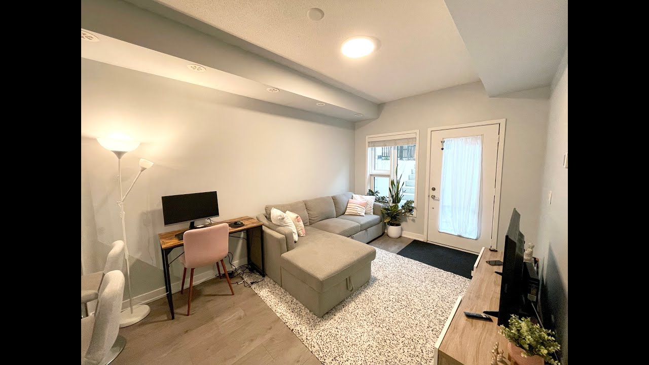 to this cozy 1bed condo/townhouse in Aldershot, Burlington