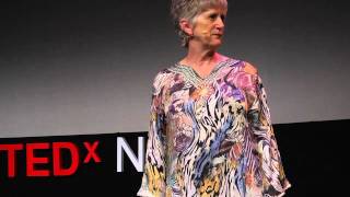 Лечение основной проблемы детской травмы — Лиз Муллинар на TEDxNewy