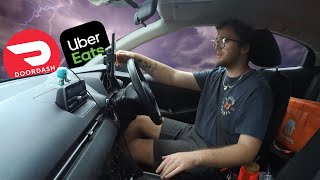 I Tried MultiApping In The Rain! UBER EATS & DOORDASH RIDE ALONG