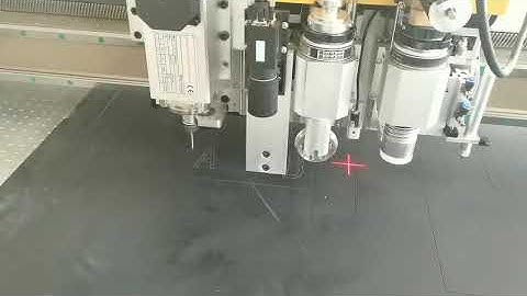 CNC Oscillating Knife Cutting Machine Multi-tool Joint Operation Demo-0730-AccTek Machinery China