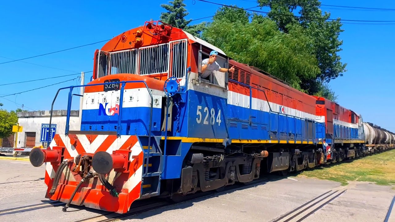 [4K] Variado y colorido tren cargado de NCA con destino a Ferreyra pasando por Marcos Juárez!!!!!!
