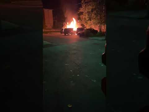 Tre auto a fuoco a Villanova