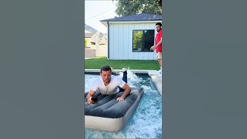 these siblings helps each other 🤝