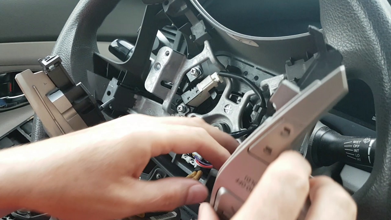 2007-2011 Toyota Camry, replacing steering wheel controls. - YouTube