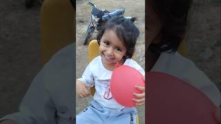 Navya Balloon Ke Sath Kitni Khush Hai