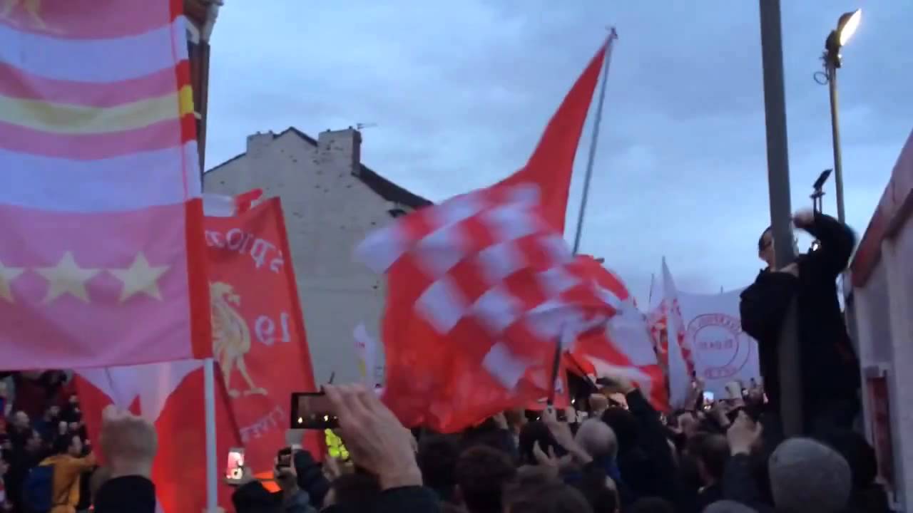 Karl pilkington says bullshit to lfc fans - YouTube