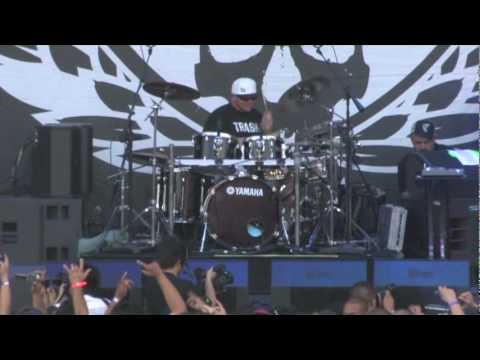 Sublime with Rome - "Date Rape" Live at Smoke Out Fest 2009