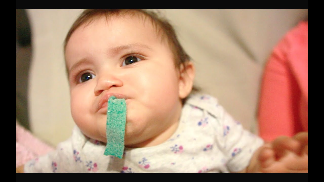 baby  Eats Sour Powers for the first time