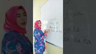 viral guru cantik nyanyi di kelas saat jam istirahat