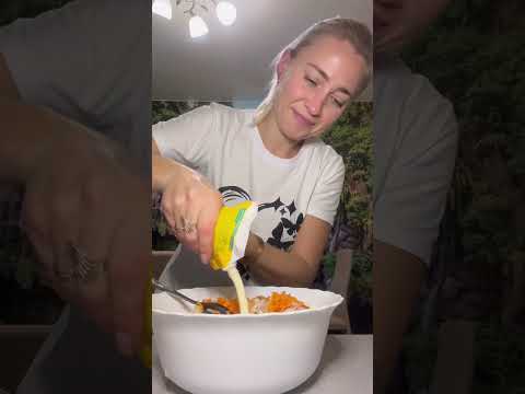 Проверяем салат от подписчицы. Необычное сочетание продуктов 😳#салат #мамаготовит