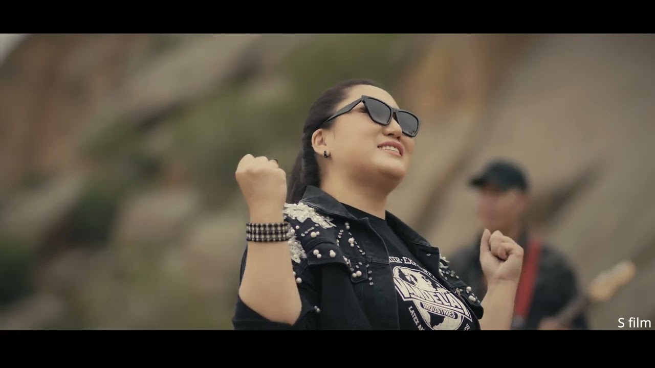 Хөдөөгийн сайхан талыг зорино   Э.Түвшинсайхан  Singer Doshko