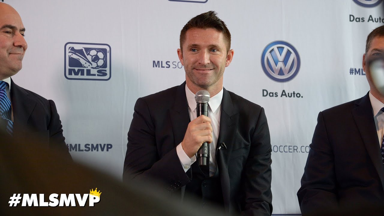 Robbie Keane reacts to winning the 2014 Volkswagen MLS MVP award