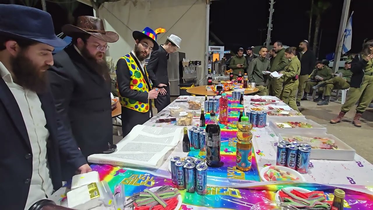קריאת מגילת אסתר לחיילי צה״ל עם חב״דMegillah Reading for IDF Soldiers with Chabad