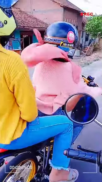 Hijab racing ( story wa keren )