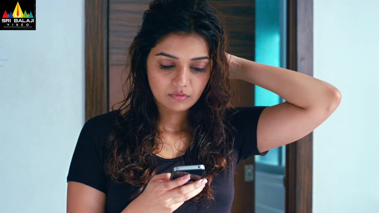 Swamy Ra Ra Movie Swathi Reddy Intro Scene | Nikhil, Satya | Latest Telugu Scenes 