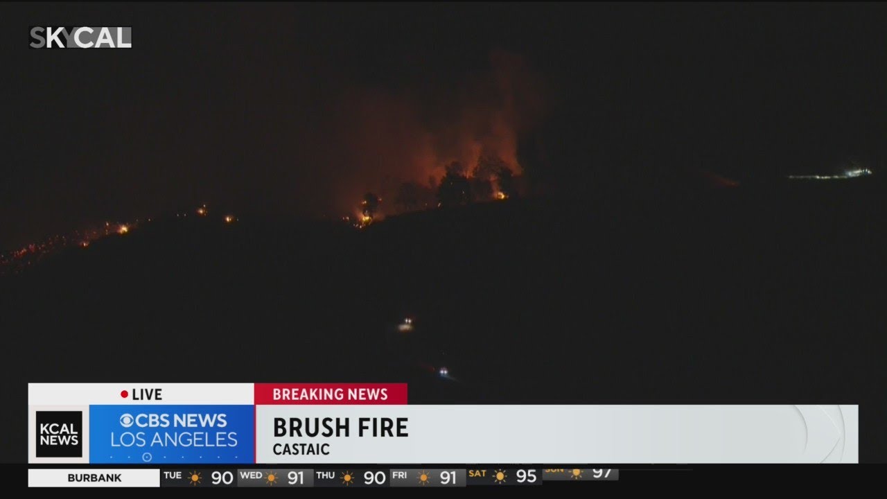 5 acres of brush burned due to fire in Castaic - YouTube