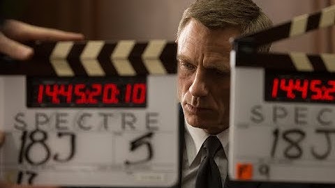 HOW TO USE A CLAPPER BOARD