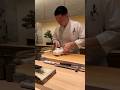 くるくるとリズミカルに押してジュワッと炙って完成…炙りイワシのバッテラが旨すぎる。 #sushi #寿司