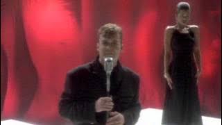 Download lagu Undercover - Never Let Her Slip Away