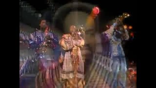 Earth Wind & Fire - Can't Hide Love