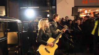 The Subways - Rock and Roll Queen (acoustic London street gig) chords