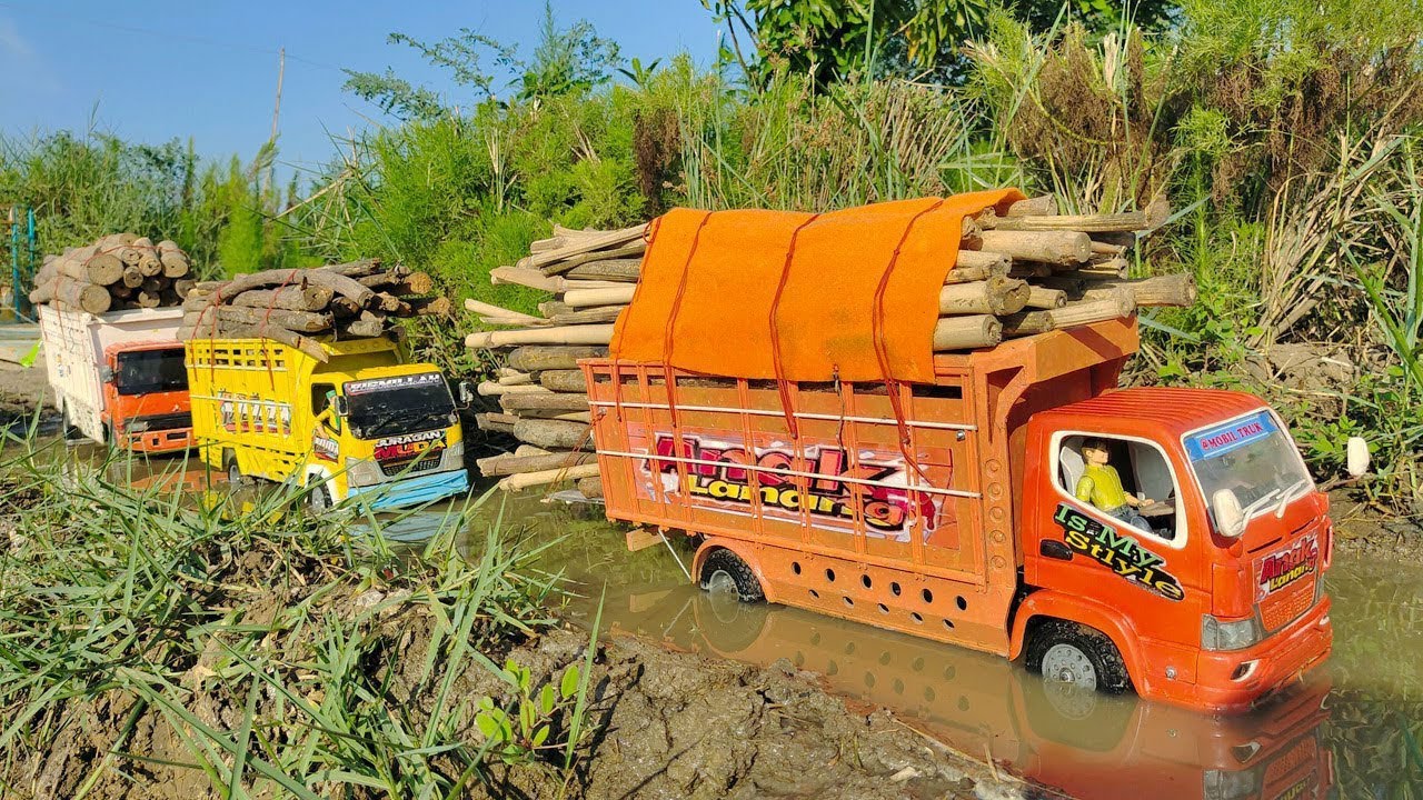 Mobil Truk Oleng RC Canter Fuso Muatan Kayu Glondongan Dump Truck  Isuzu NMR Elf Muatan Berat