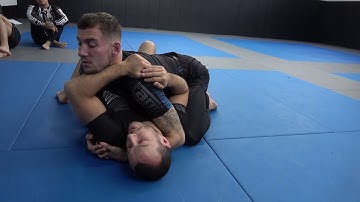Linking 4 different side control escapes (Lachlan Giles)