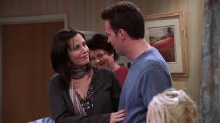 Friends: Monica and Chandler have twins (Season 10)