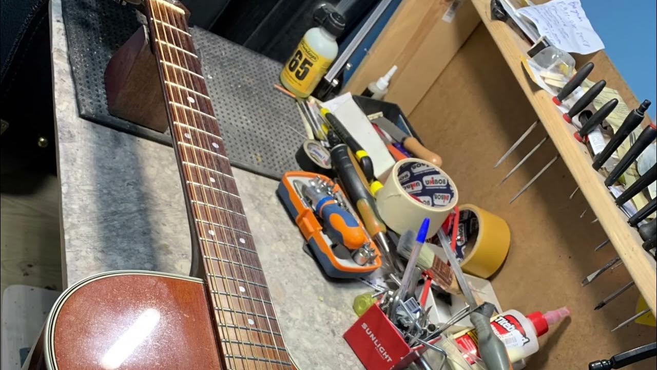 Гитара санкт петербург 102. Ремонт гитары в новосибирске адреса и цены. Мастерская гитар. Ремонт гитар петербург. Мастерская гитарного мастера.