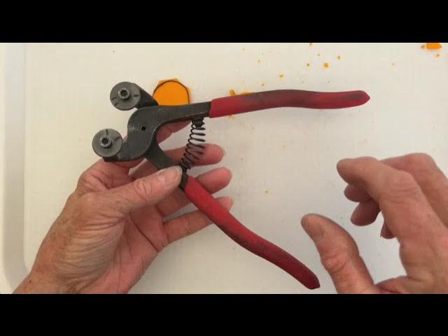 How to Use Wheeled Glass Nippers 