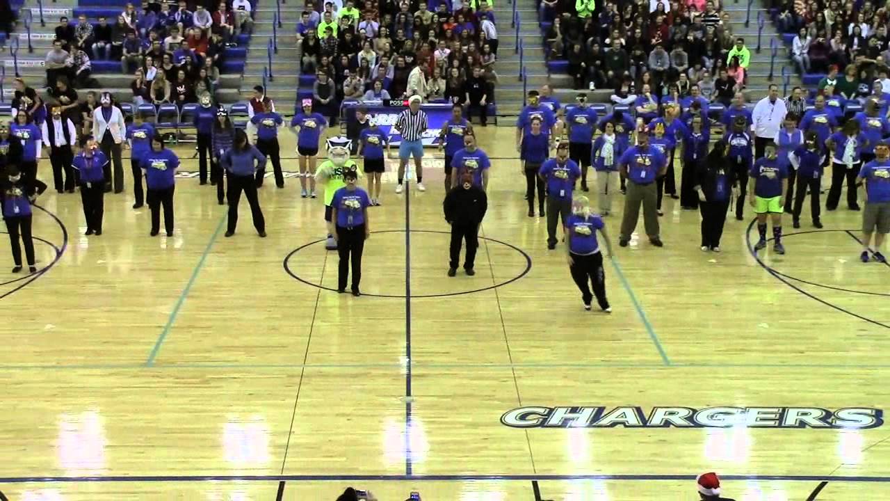 Carroll High School Flash Mob 2013 What Does The Fox Say