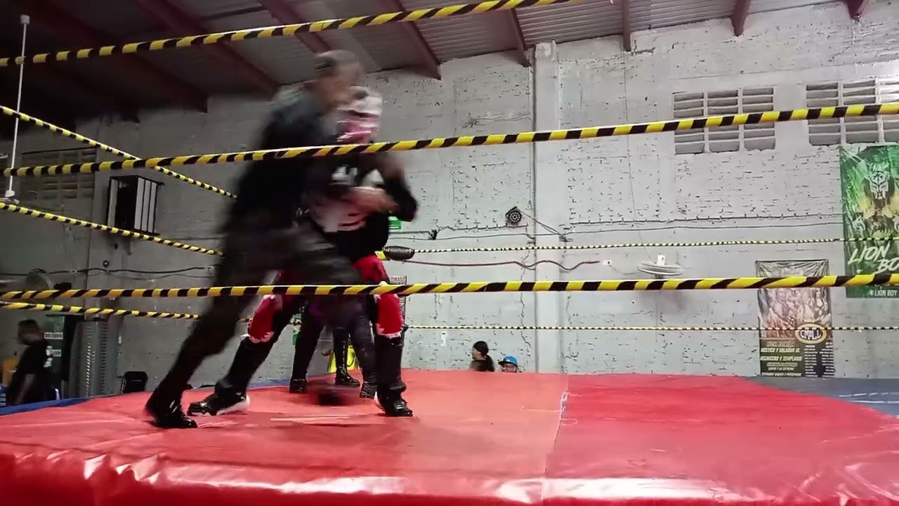 Dr Crimen y Cancerbero JR vs Venom y Black Star 4