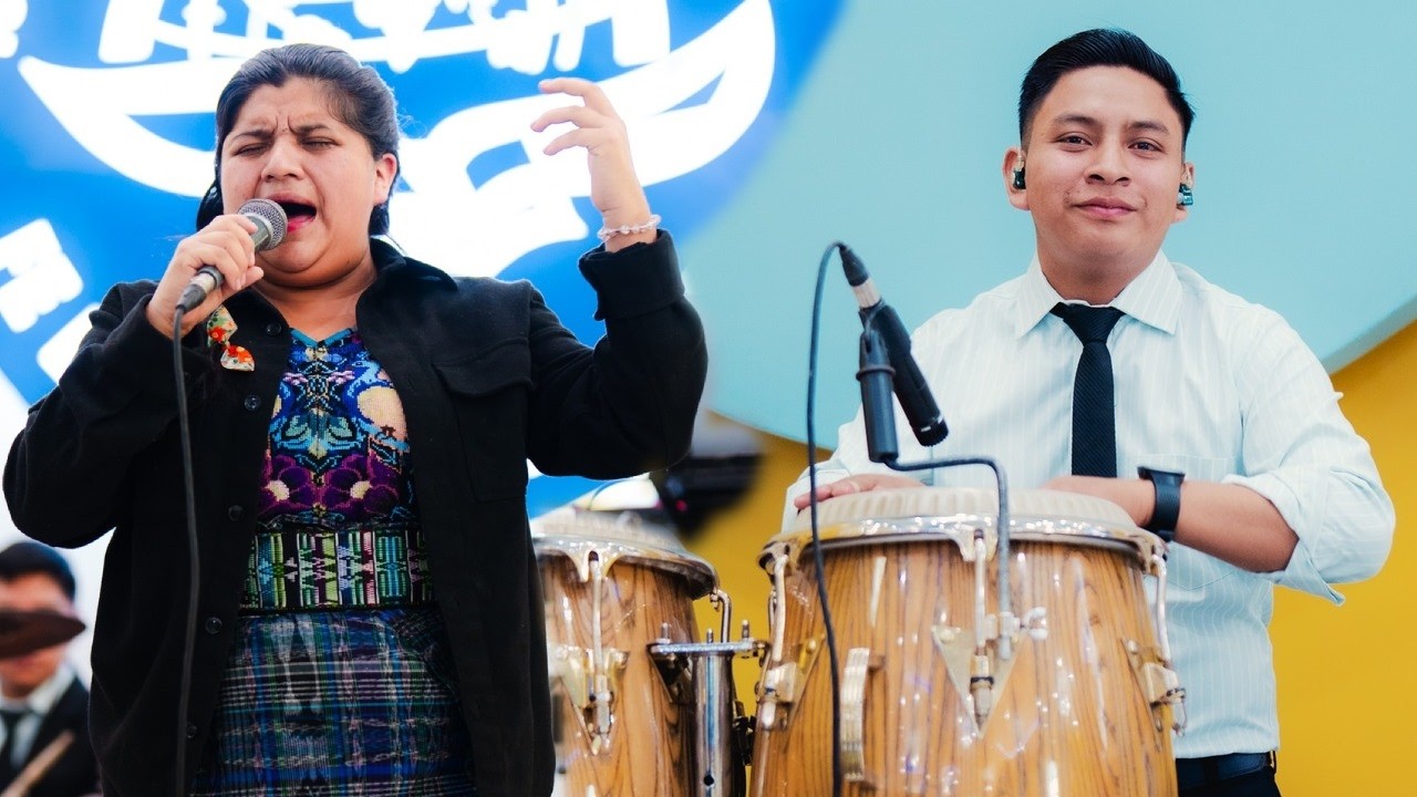 Fernanda Sabina 🎤 LA GLORIA ES PARA ÉL - Acompañado por Orquesta Bendicion 🔥🎹