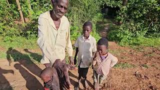 Visit with the Namisi families - Fred - clothes, school bags and food basket (June 1st 2024)